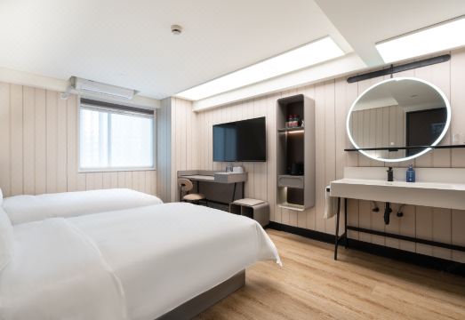 HanTing Hotel (Guangzhou Tianhe) Hotel Overview