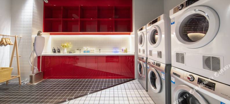 花美时武汉同济医院武胜路地铁站酒店图片