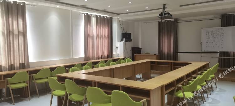 格林豪泰(阿拉善左旗新四中店)图片