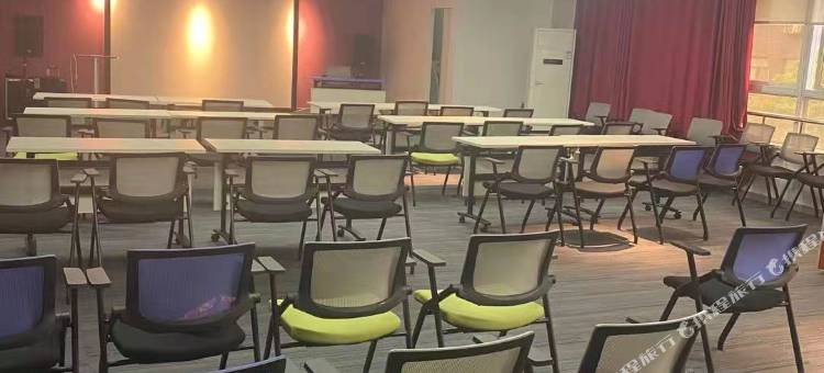 热带雨林臻选酒店(麓谷工业园长丰地铁站店)图片