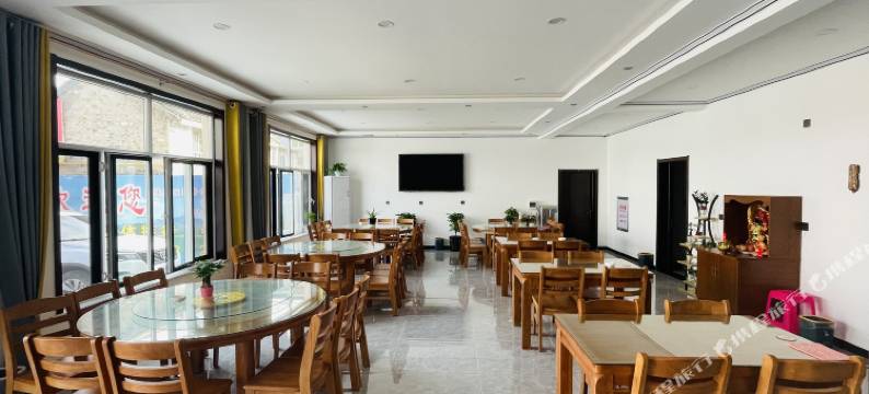 伊方新品民宿(易县恋乡太行水镇店)图片