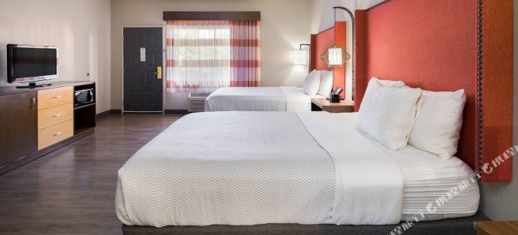 奥兰治郡机场拉昆塔温德姆套房酒店(La Quinta by Wyndham Orange County Airport)图片