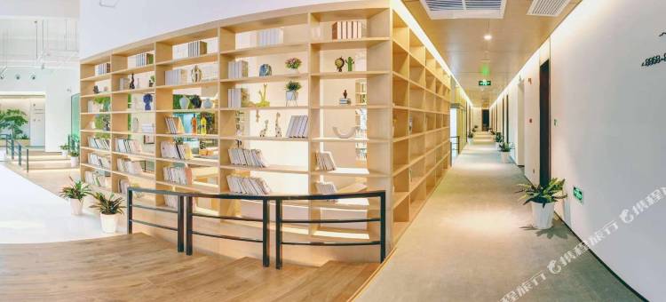 隐度艺术酒店(十堰天津路大学城店)图片