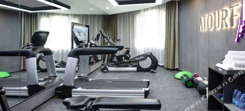 和田夜市团结广场亚朵酒店图片