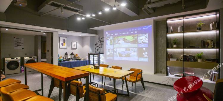 三间房瞬间酒店(万豪春园步行街店)图片