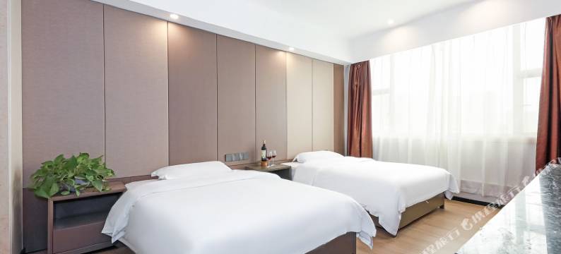 异国风情假日酒店(北海北部湾广场公园路店)图片