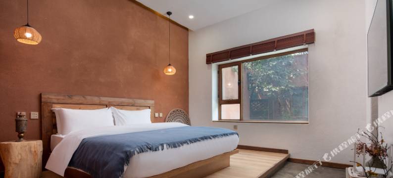 三生百间里民宿(阿克苏老街夜市店)图片