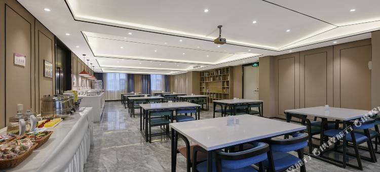 陌上轻居酒店(郸城一高店)图片