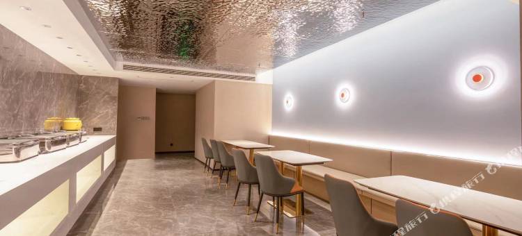 柏宜轻居(南京河西万达吾悦广场店)图片
