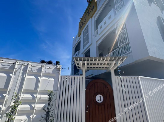 Triple J hotel Trang