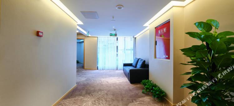 达州天斯大酒店(城市中心广场三圣宫美食街店)图片