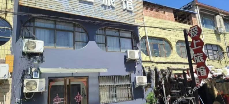 爱上旅馆(东兴未来花园店)图片