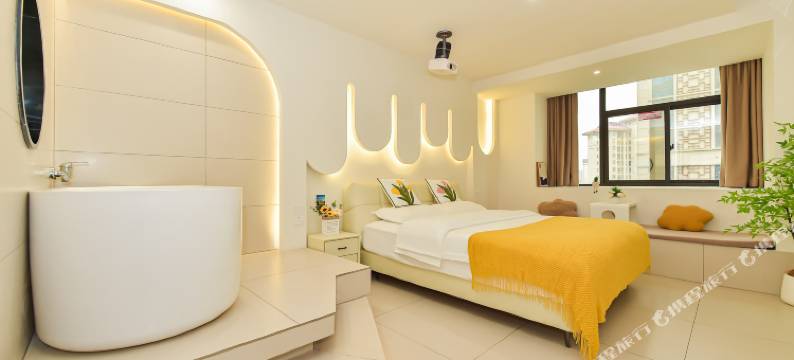 云端·Youngstyle时尚观影酒店(花溪大学城海纳广场精彩城店)图片