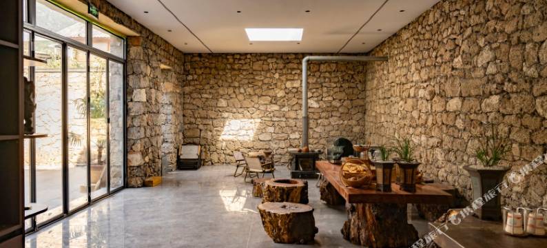 玉龙雪麓石语民宿图片