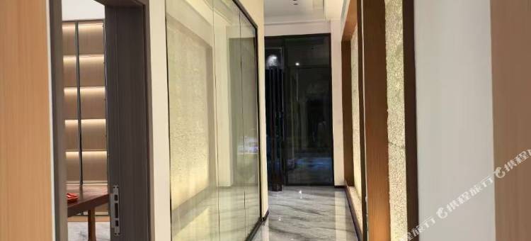 万行臻品公寓(南宁北站店)图片
