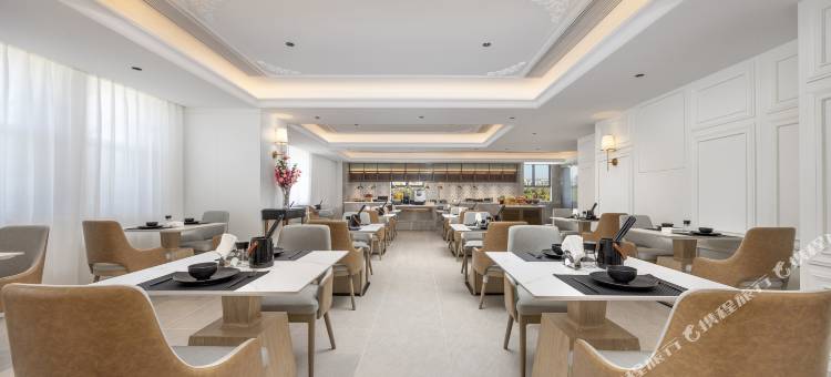 维也纳国际酒店(独山子独库公路零公里美食街店)图片
