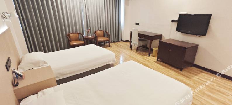 QMAX半岛酒店(淮南商贸百大店)图片