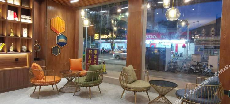 乾坤润精品酒店(梅州江北店)图片