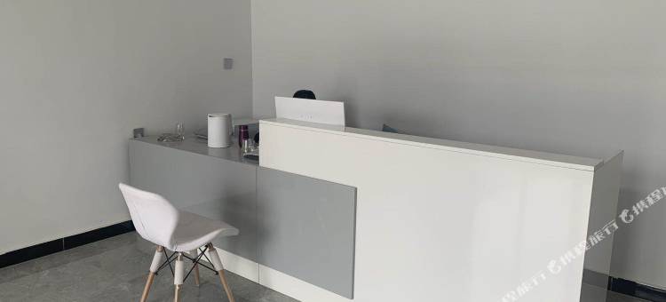 轻住悦享酒店(青岛农业大学地铁站店)图片