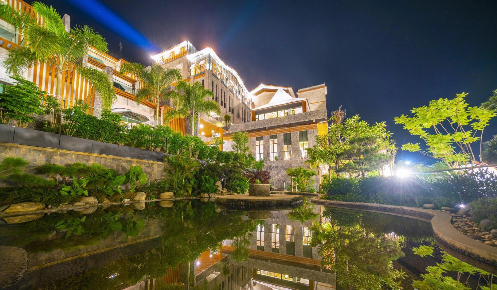 Lushui Denggeng Hot Spring Banshan HotelOver view