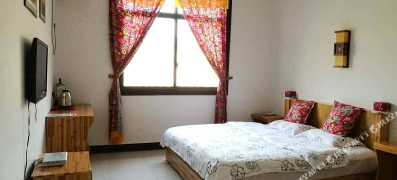 通山一家人酒店图片