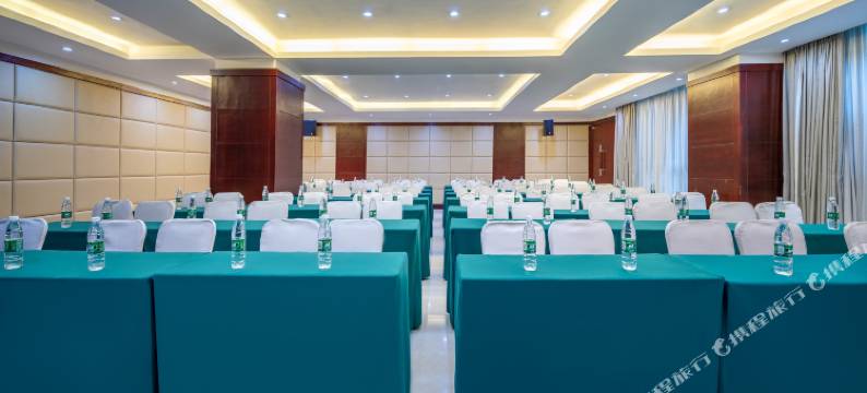 西昌18度假日酒店图片