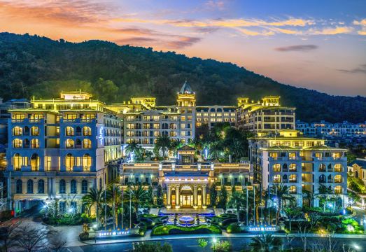 深圳麓湾国际酒店外景图