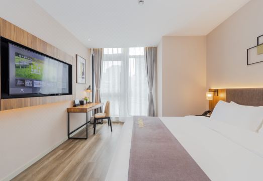 Homeinn Plus Hotel (Shanghai Pujiang  Lianhang Road Subway Station Renji Hospital South campus) Hotel Overview