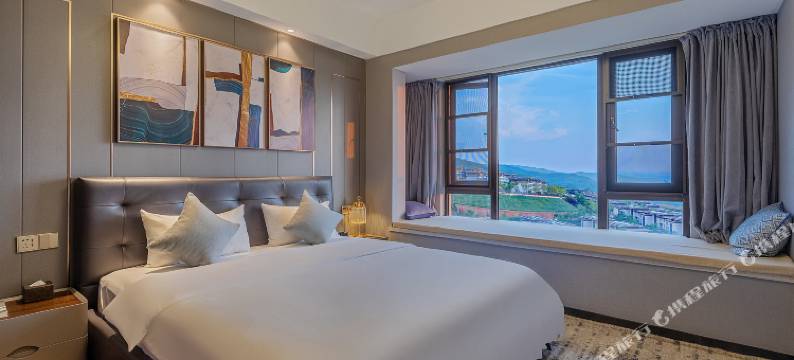 抚仙湖悠远居·山顶湖景套房酒店图片