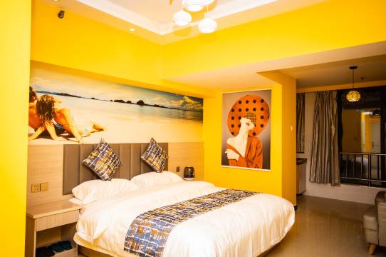 西安蓝波湾时尚民宿