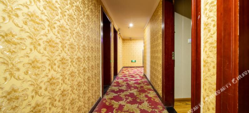 博鑫酒店(汽车西站望城坡地铁站店)图片