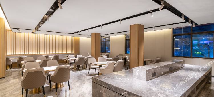欧斯卡国际酒店(东莞厚街陈屋地铁站店)图片