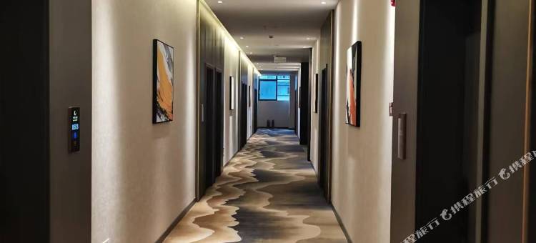 布拖松月酒店图片
