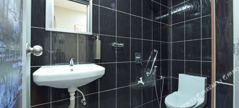 Rs 酒店(RS Hotel Johor Bahru Near Sultan Ismail Hospital)图片