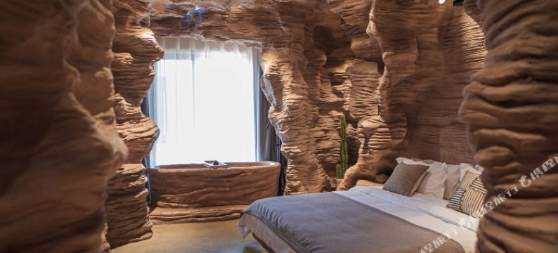 朴寂·设计师高空民宿(太原万象城晋阳湖会展中心店)图片