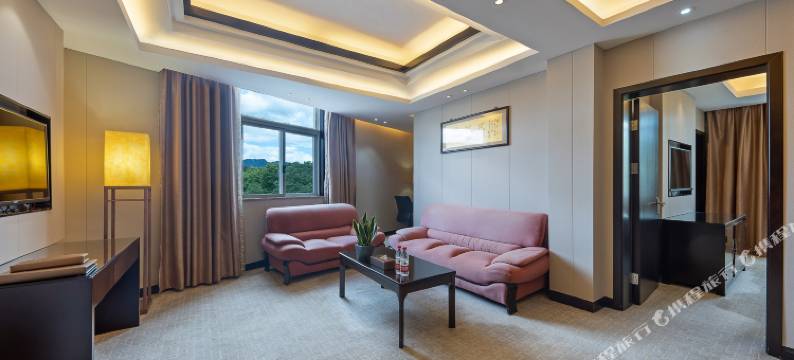 婺源瑞怡星江湾假日酒店(弦高古城朱子步行街店)图片