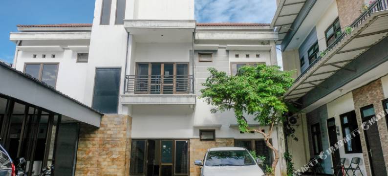 OYO Life 2744 Qudsi宾馆(OYO Life 2744 Guest House Qudsi)图片