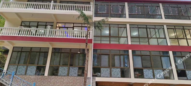 汶川贵洪山庄图片