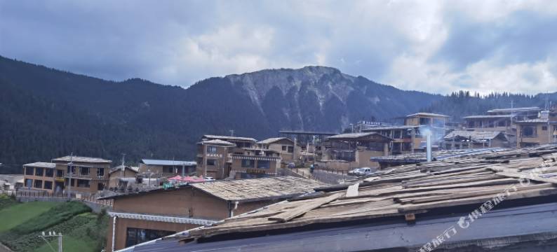 扎尕那央吉藏家乐民宿(达日观景台店)图片