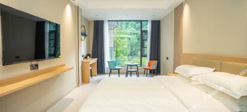 亮丽度假民宿(老君山景区店)图片