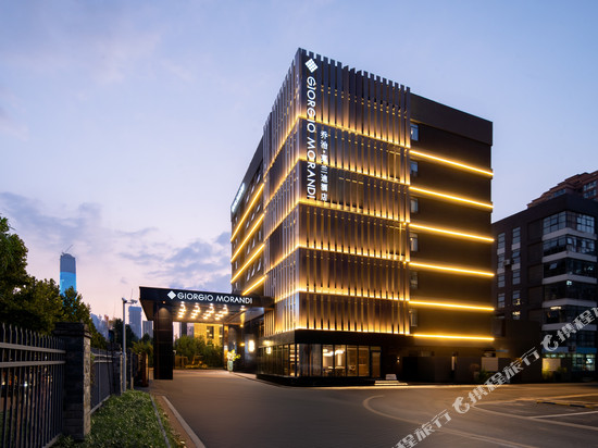 乔治莫兰迪酒店(济南奥体中路新泺大街店)