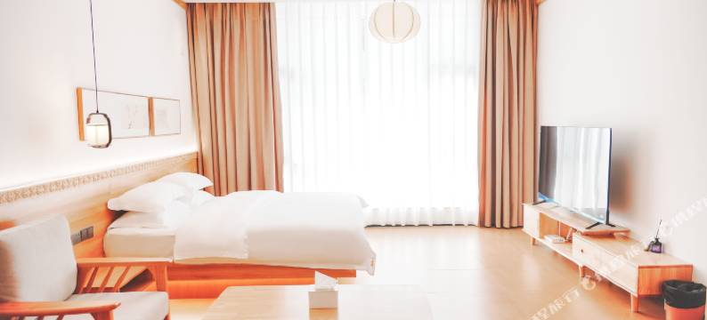 禾绒道连锁民宿(四姑娘山风情街店)图片