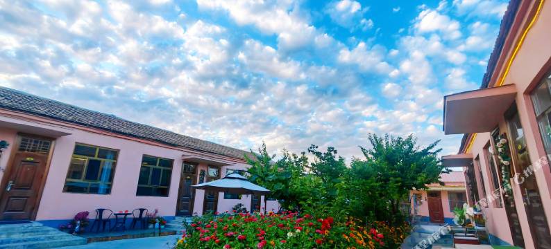 特克斯春舍民宿(八卦城之夜店)图片