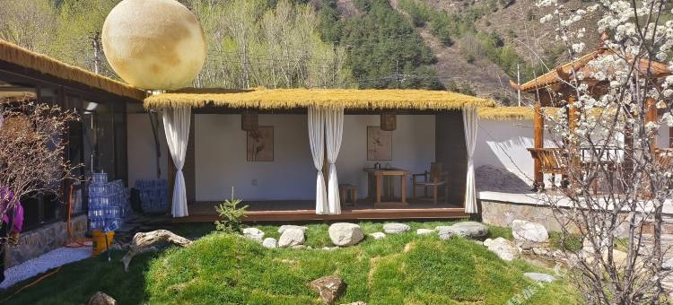 知见山行民宿(五台山风景区店)图片