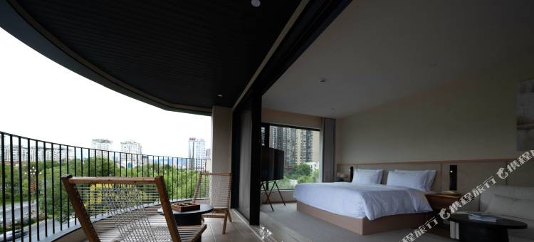 旧静·度假酒店(广元万达广场金橄榄购物中心店)图片