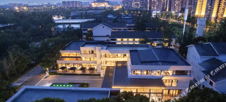 福气东来酒店(成都凤凰山体育公园中铁产业园店)图片