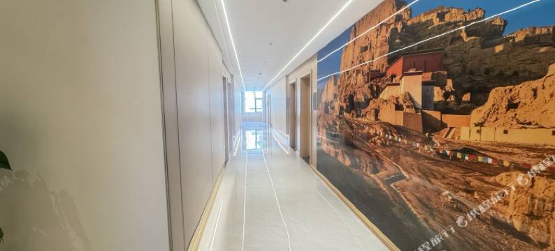 札达蓝森富氧酒店图片