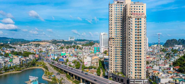 下龙湾温德姆华美达套房酒店(Ramada Hotel & Suites by Wyndham HaLong Bay View)图片