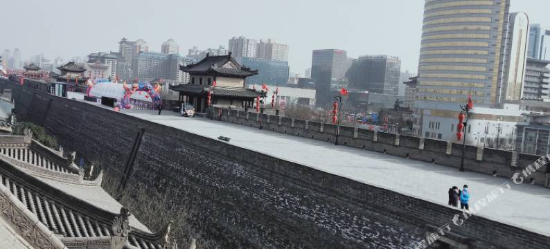 悦今夕设计师酒店(西安钟鼓楼永宁门地铁站店)图片