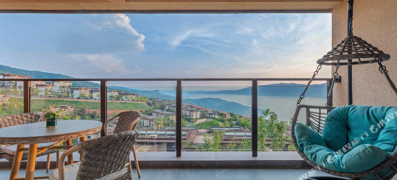 抚仙湖悠远居·山顶湖景套房酒店图片